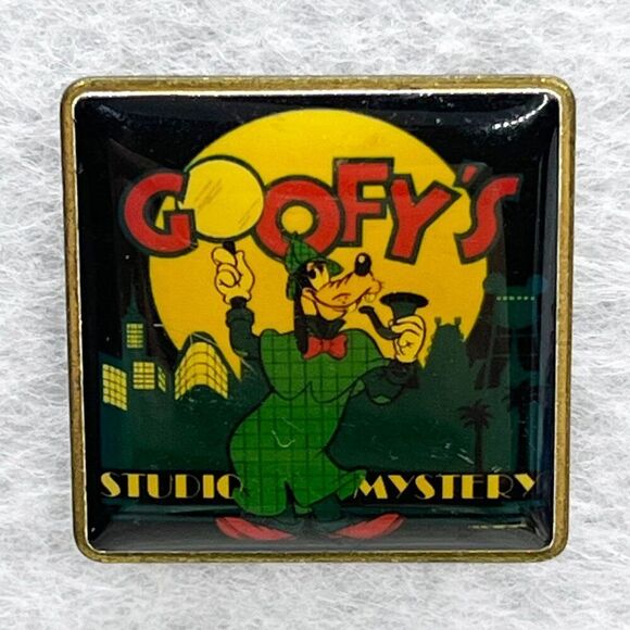 🔮 5/$25 Vintage Disney Goofy's Studio Mystery Pin‎ - Picture 1 of 2